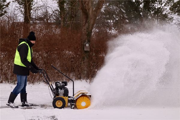 TEXAS Kehrmaschine Benzin Schneefräse Handy Sweep 650TGE E-Start 212ccm 5,7PS 